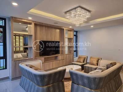60M , ជើងឯក, ដង្កោរ, ភ្នំពេញ