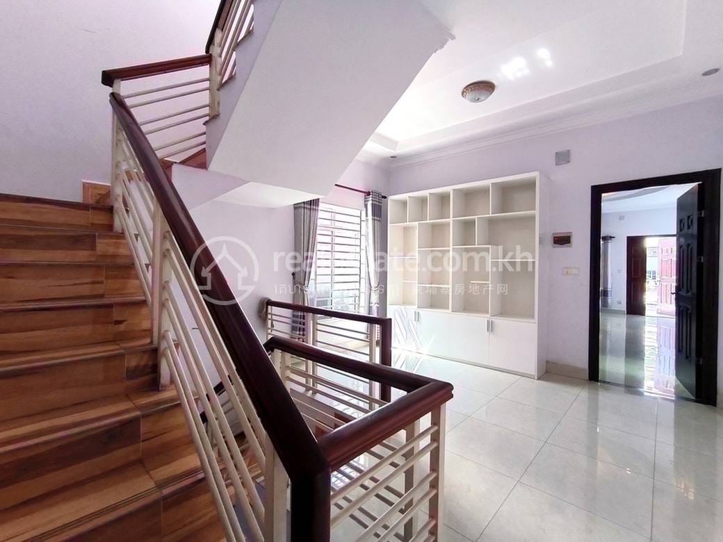 7 Bedrooms Byt Na prodej for $550,000