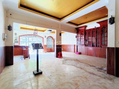 $640,000 Maison-boutique