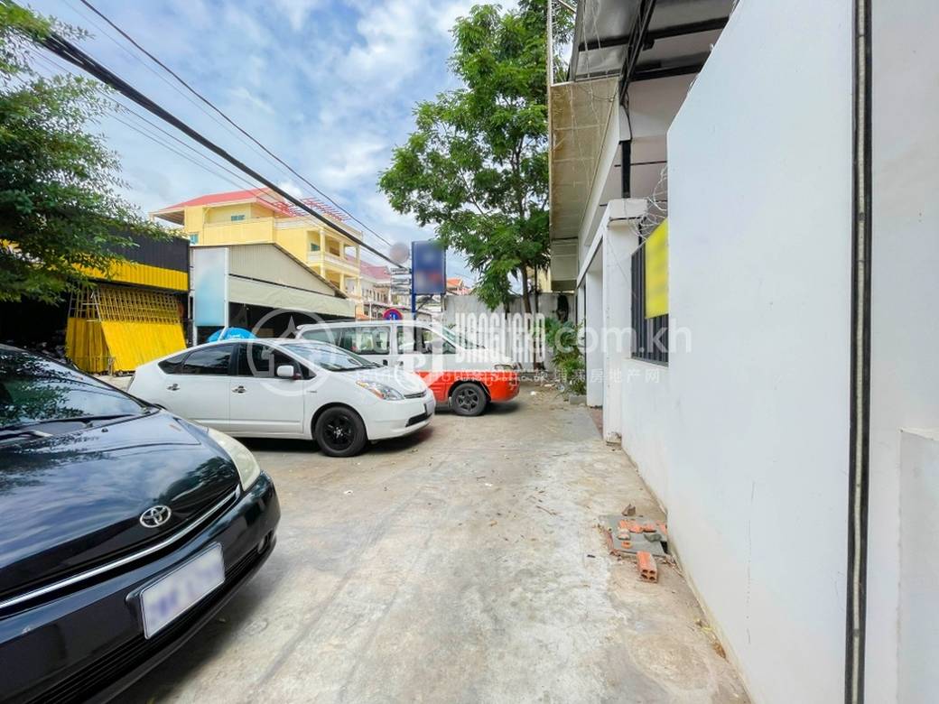 Toul KorkCommercialShophouse出租，位于Toul Kork