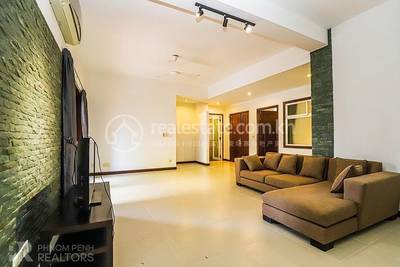 sothearos  , ទន្លេបាសាក់, ចំការមន, ភ្នំពេញ
