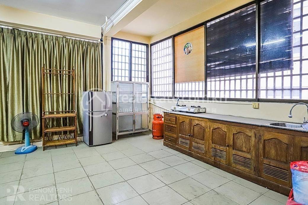 แฟลต สำหรับเช่า ใน samdech sothearos, โตนเลบาสัก, จัมการมอน, พนมเปญ
