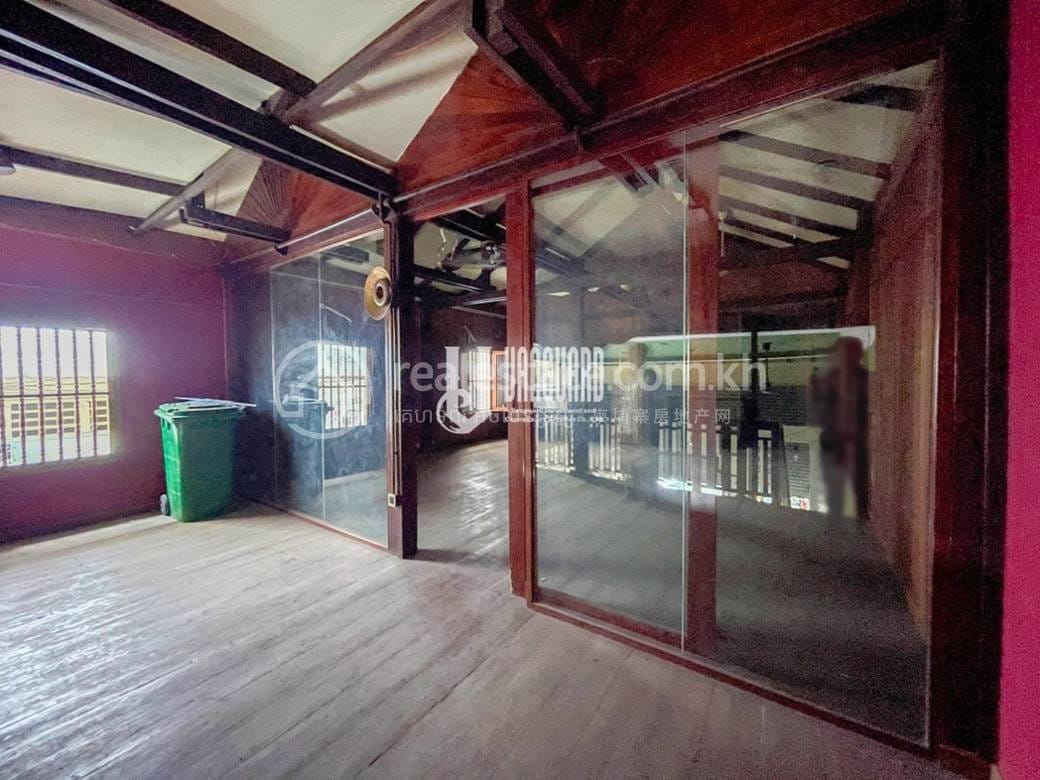 ChamkarmonCommercialShophouse出租，价格$1,800