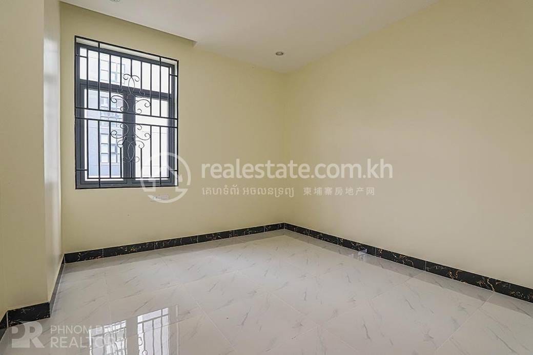 อาคารสำนักงาน สำหรับเช่า ใน Boeng Keng Kang $1,300