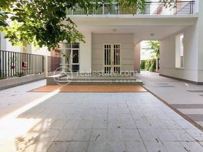 Nirouth, Chbar Ampov, Phnom Penh