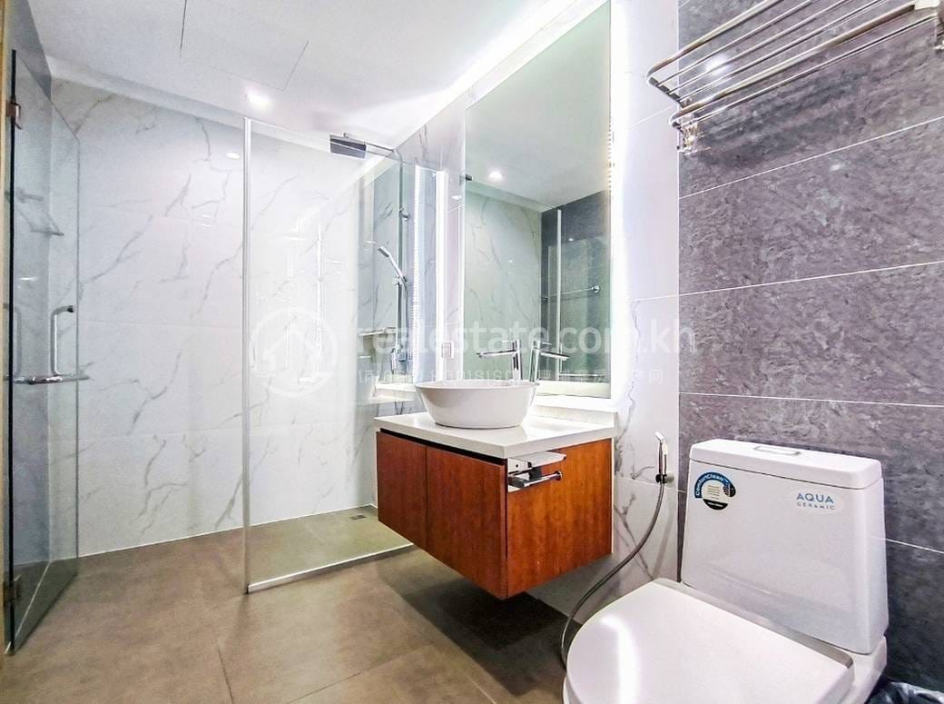 Condo Na prodej in Chamkarmon $230,000