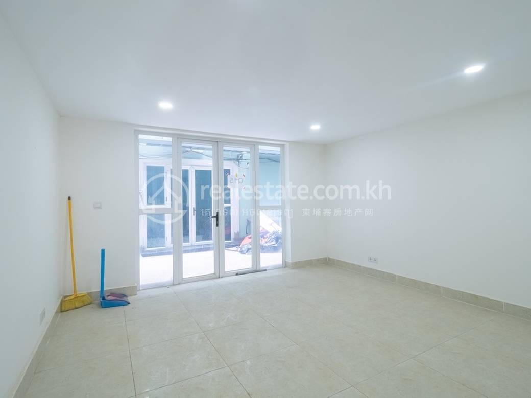 Tonle Bassac Shophouse Na prodej in Tonle Bassac