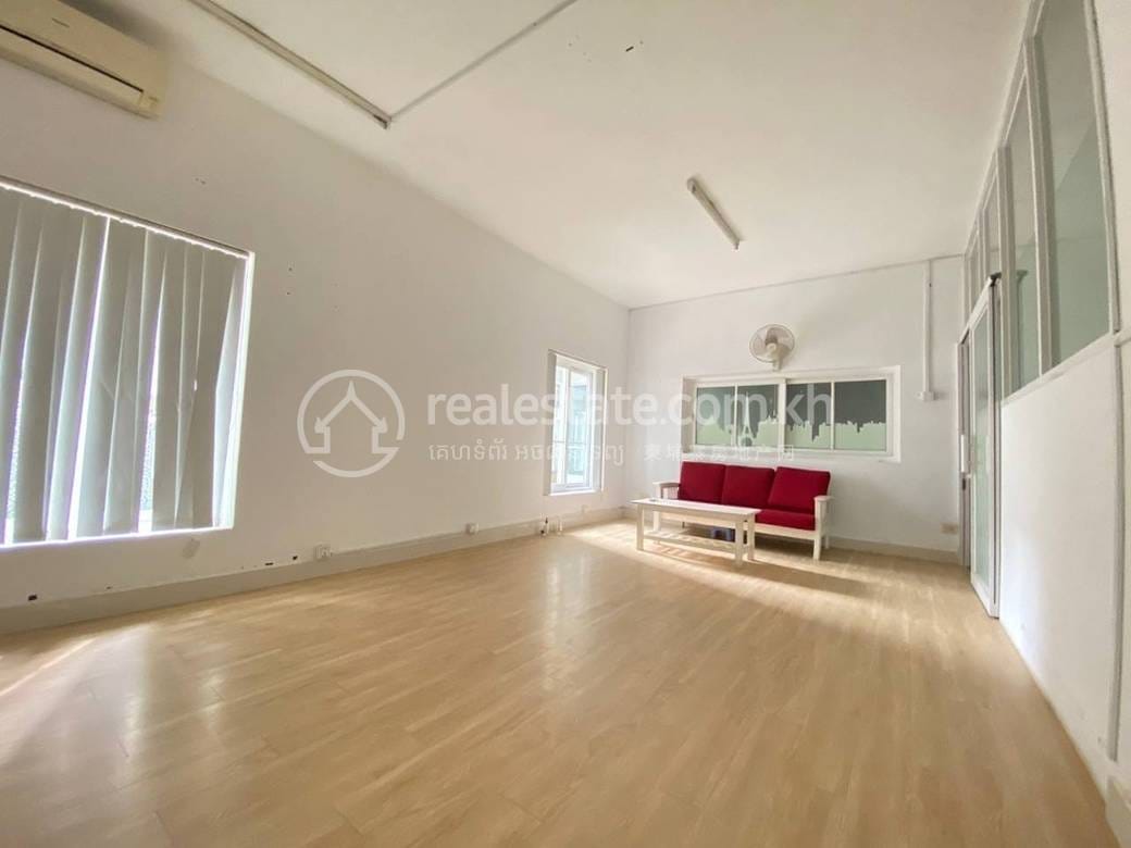 Vila K pronájmu in Daun Penh $5,500