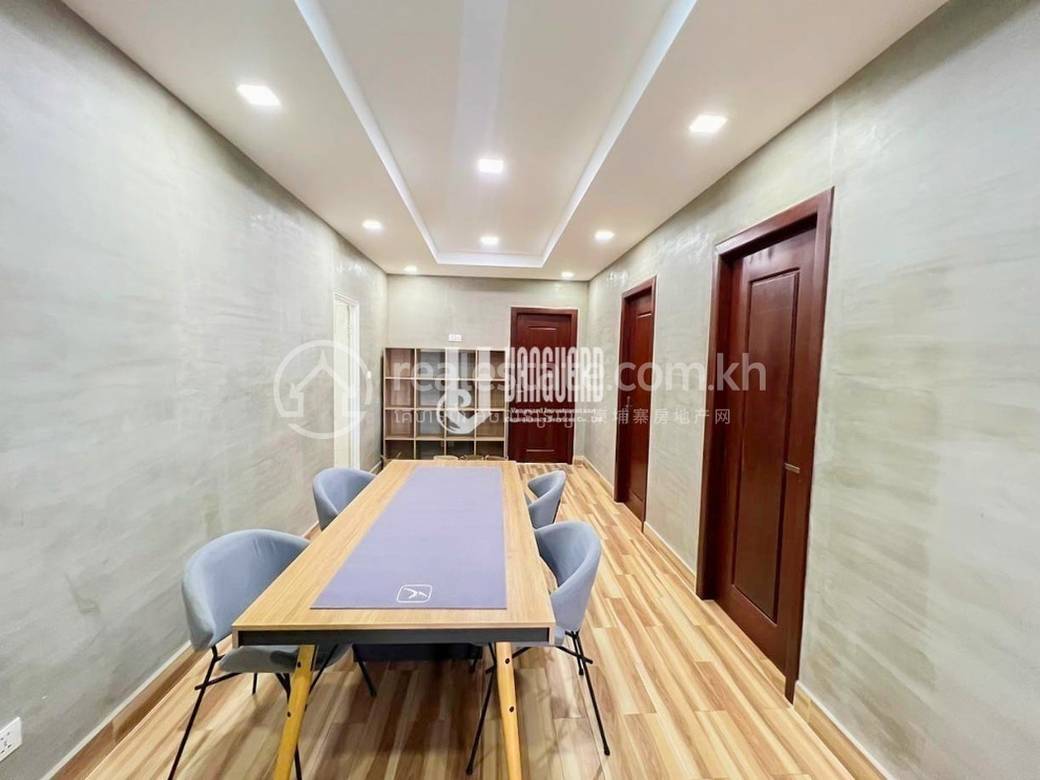 Chamkarmon套房出租，位于Tonle BassacChamkarmon，价格$1,350