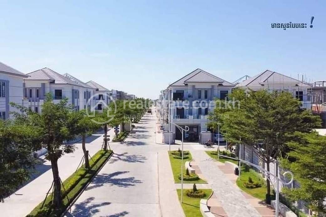 Chbar Ampov联排住宅出售，位于Chbar Ampov