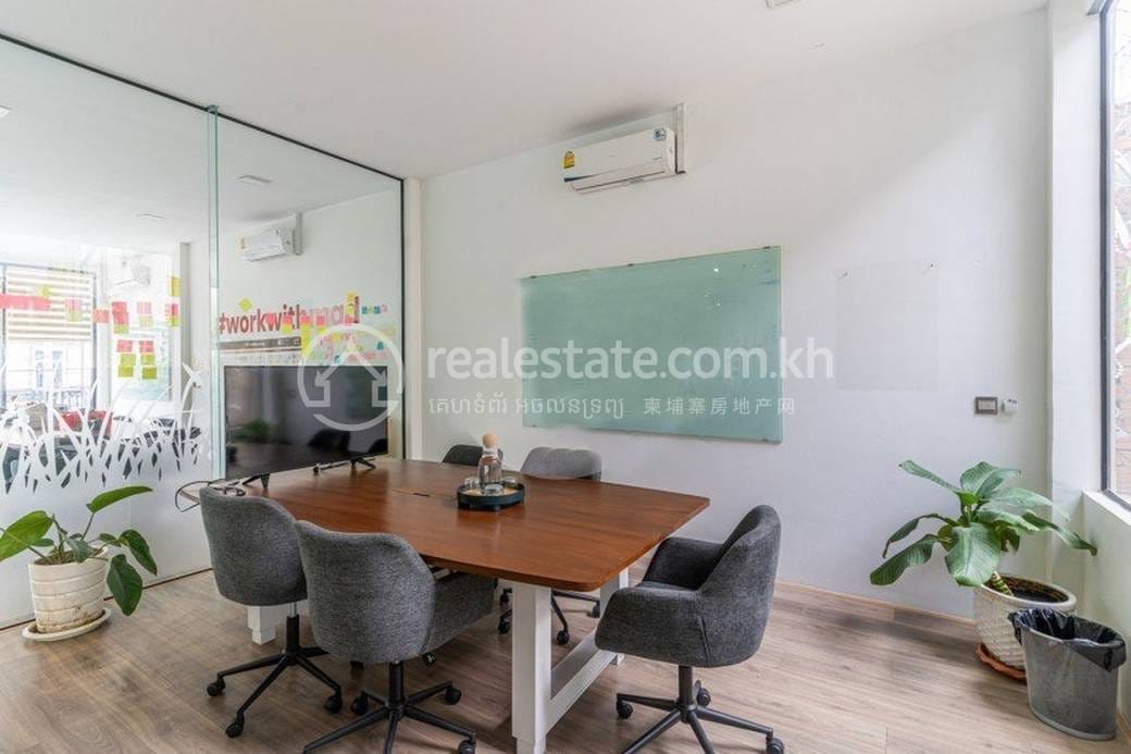 Bureaux À louer à Daun Penh $3,600