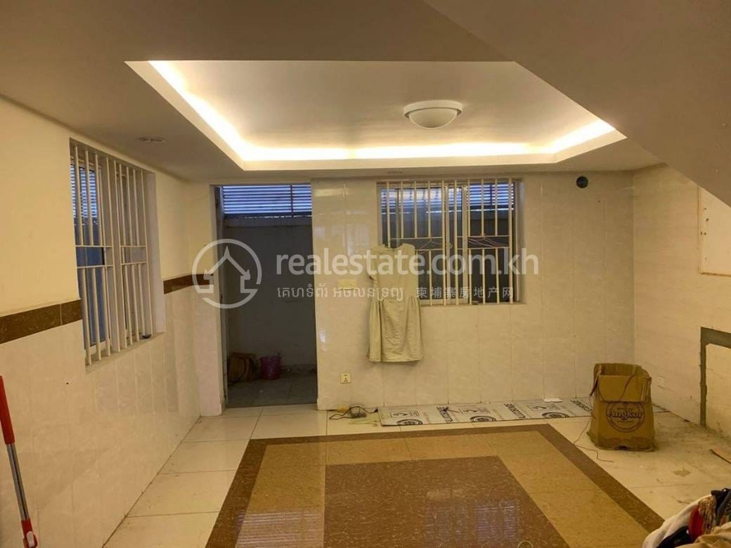 Flat House For Rent in Sen Sok $1,800