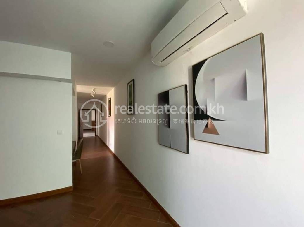 Serviced Apartment For Rent with 1 Parking Space