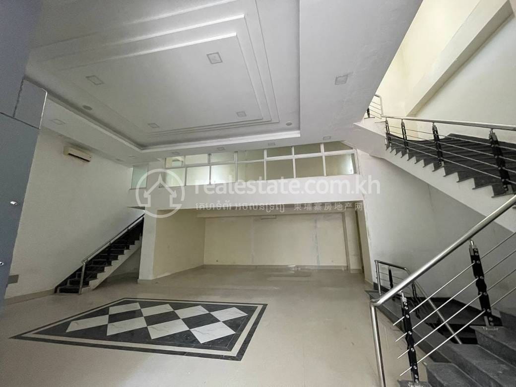 Bâtiment À louer à, Tuek L'ak 2, Toul Kork, Phnom Penh