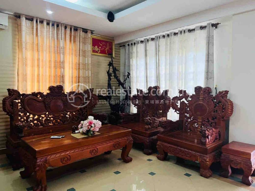 Chbar Ampov别墅出租，位于Chbar Ampov