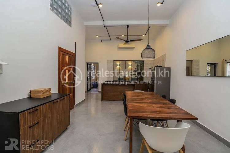 Flat For Rent in Phsar Thmei I, Daun Penh, Phnom Penh