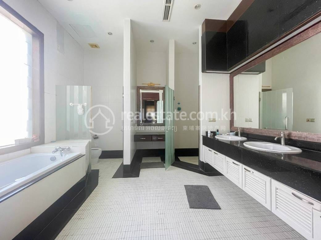 Villa For Rent in Boeng Reang, Daun Penh, Phnom Penh