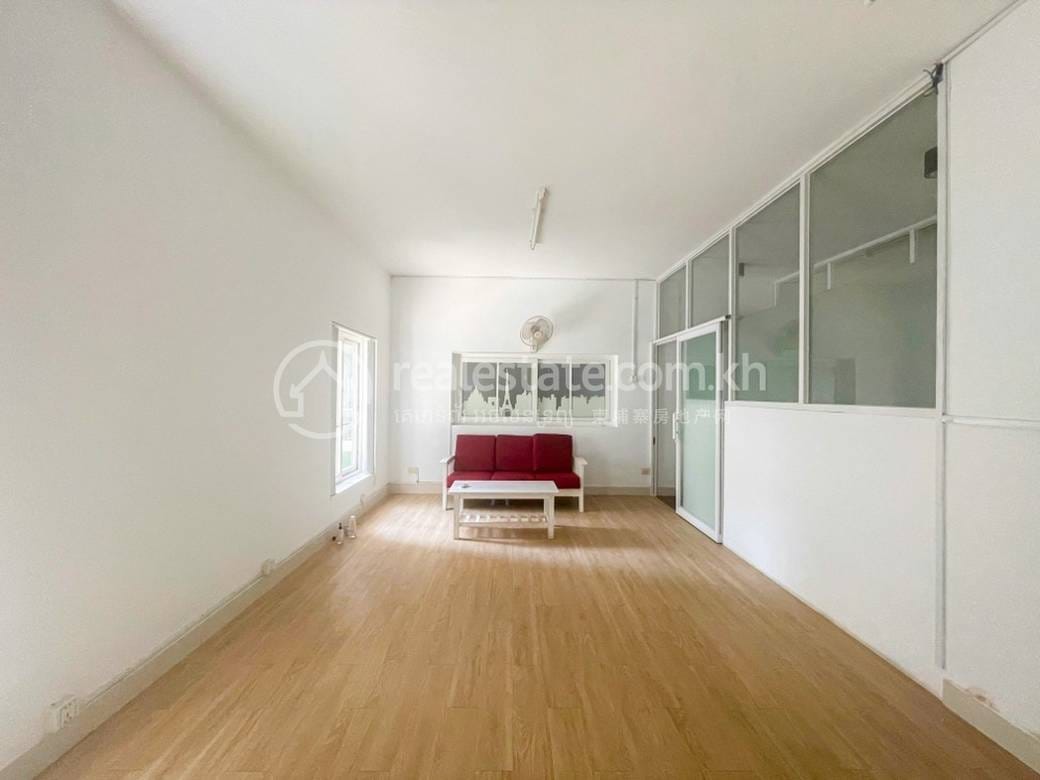 Daun Penh Villa For Rent in Daun Penh