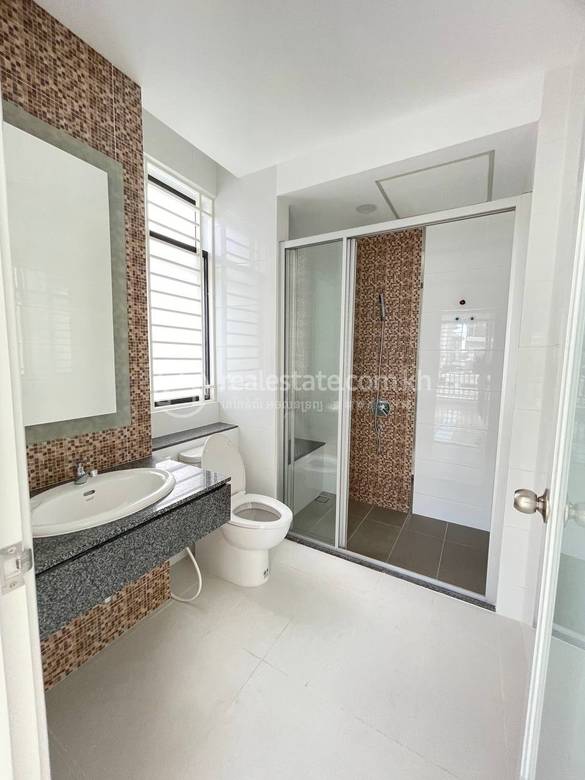 Twin Villa For Sale in Chbar Ampov $345,000