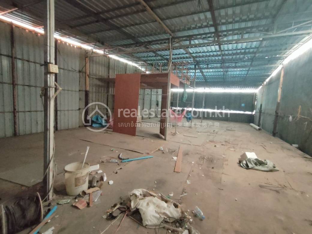 ឃ្លាំង 2 បន្ទប់គេង សំរាប់ជួល ក្នុងតម្លៃ $3,000