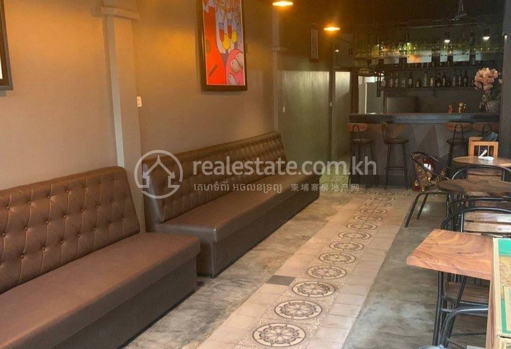 $650,000 Flat House