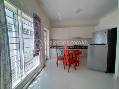 Villa Jumelle À louer à Chbar Ampov $700