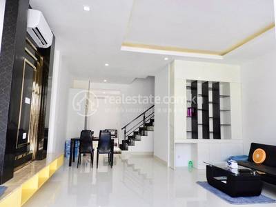   , បាក់ខែង, ជ្រោយចង្វារ, ភ្នំពេញ
