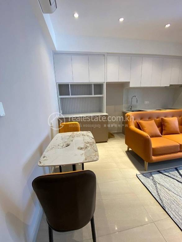 Condo K pronájmu with 1 Parking Space