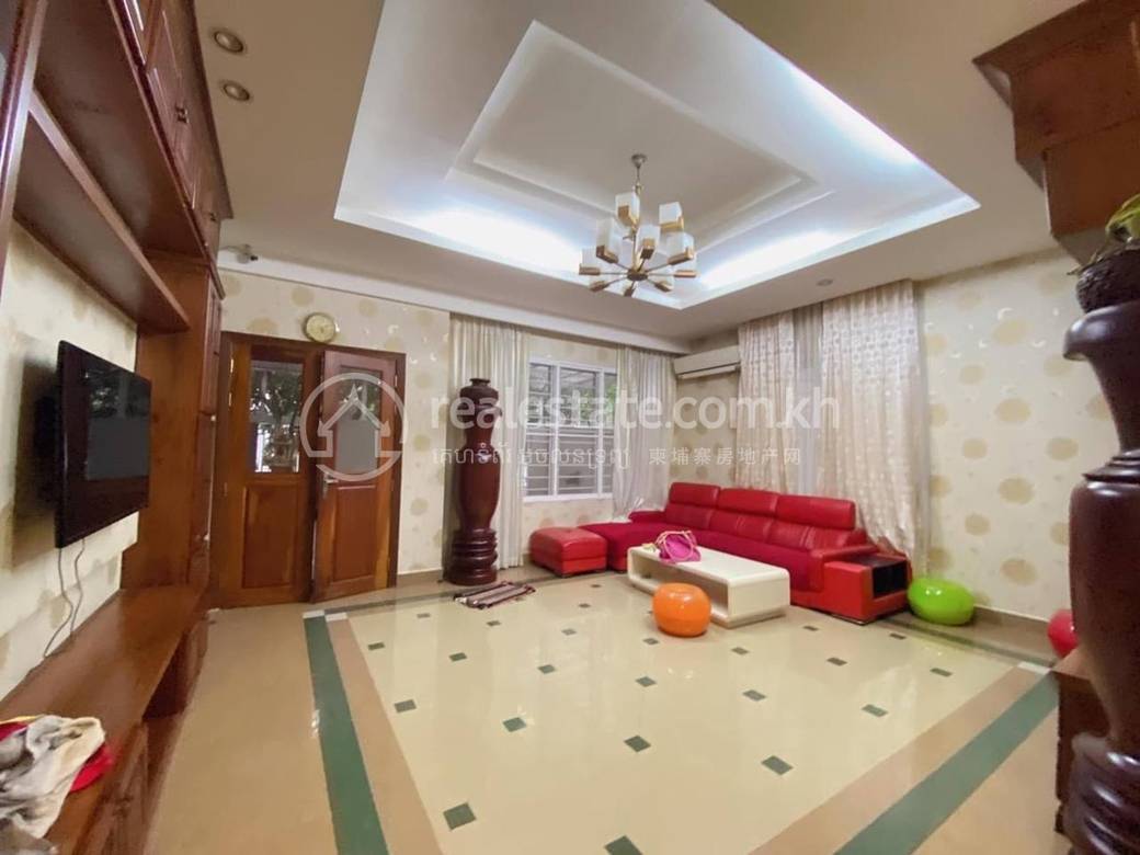 วิลล่า สำหรับเช่า ใน Chbar Ampov $1,300