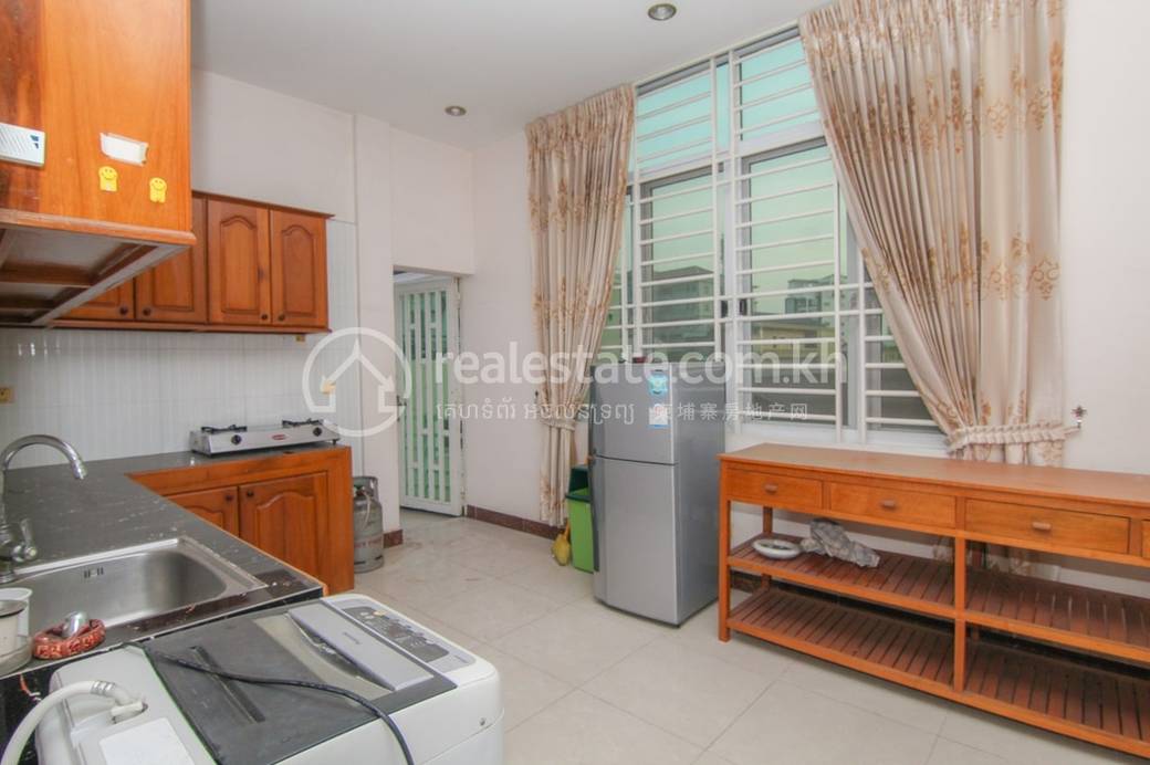 BKK 3 House and lot For Rent in BKK 3