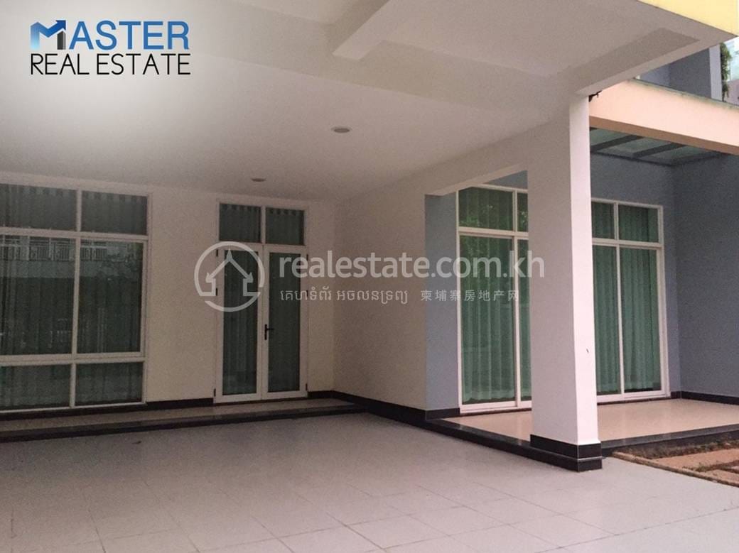 Vila K pronájmu in Tonle Bassac, Chamkarmon, Phnom Penh