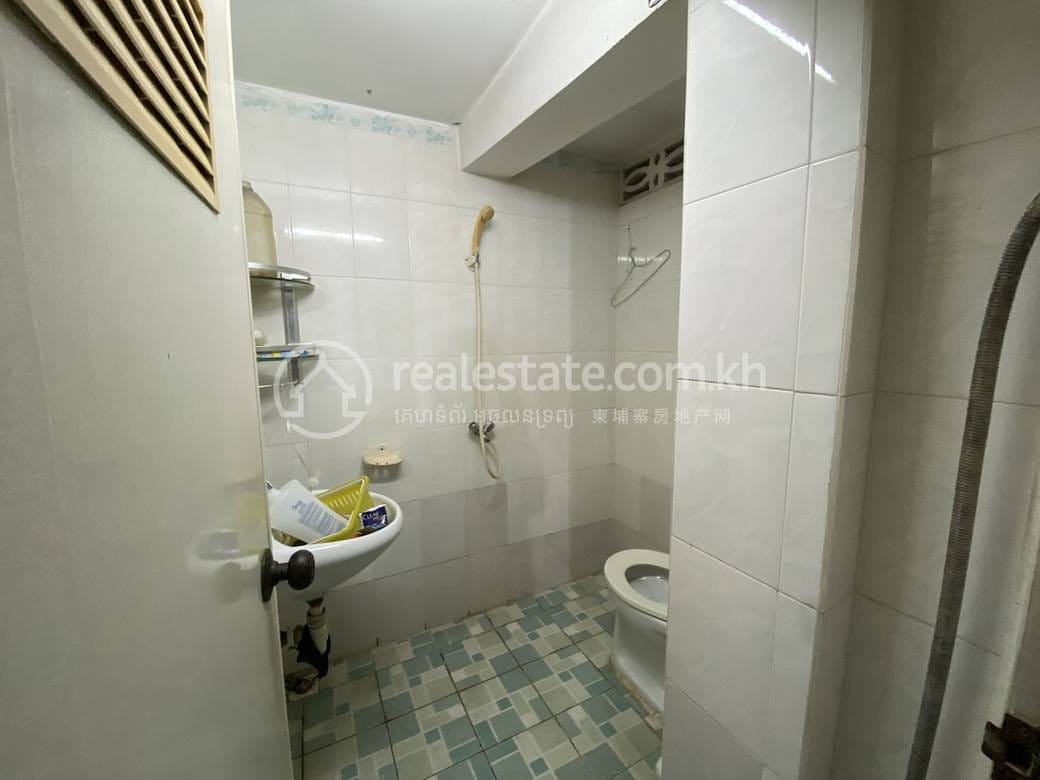 Chamkarmon Flat For Sale in Chamkarmon