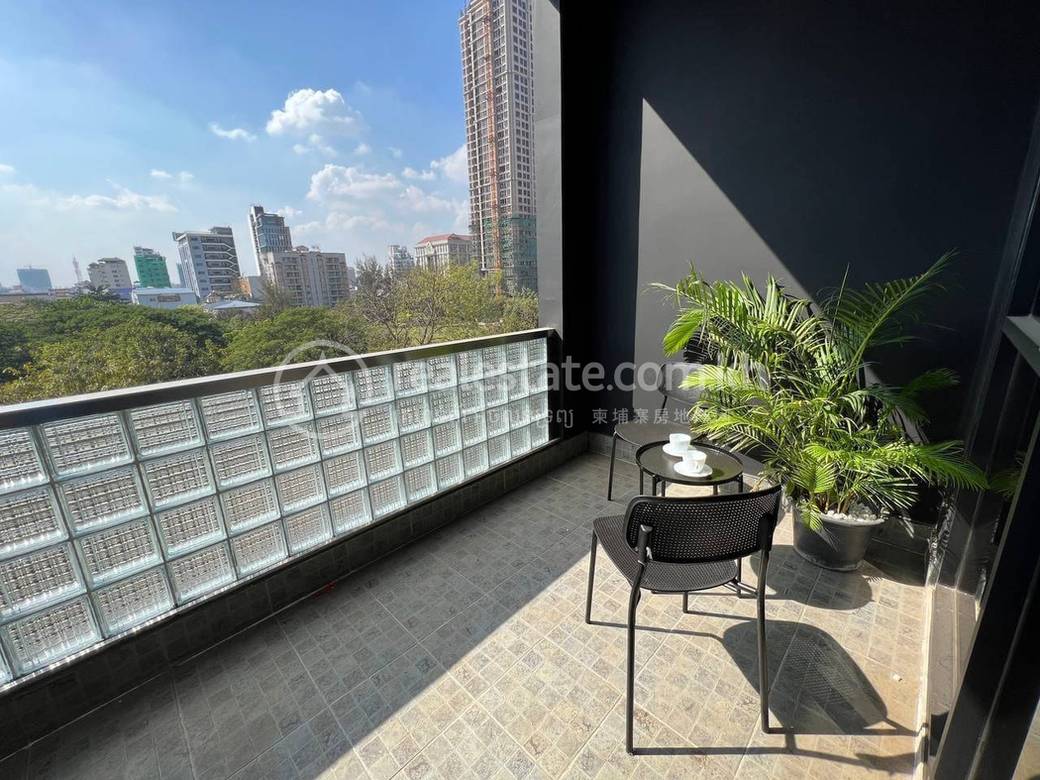 Apartment For Rent with 1 Parking Space