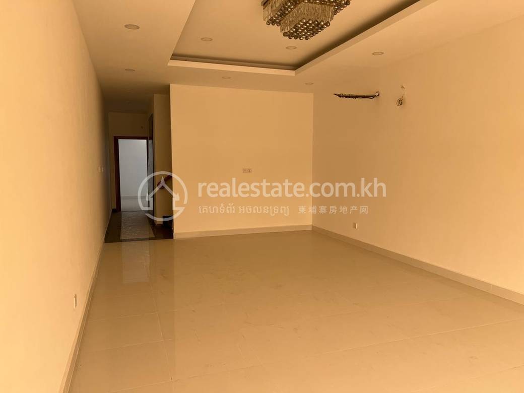 residential House for sale in Chrang Chamres I ID 233496