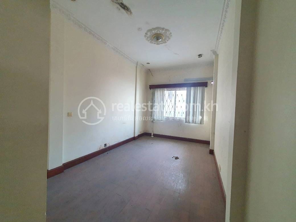 6 Bedrooms House and lot K pronájmu for $6,000