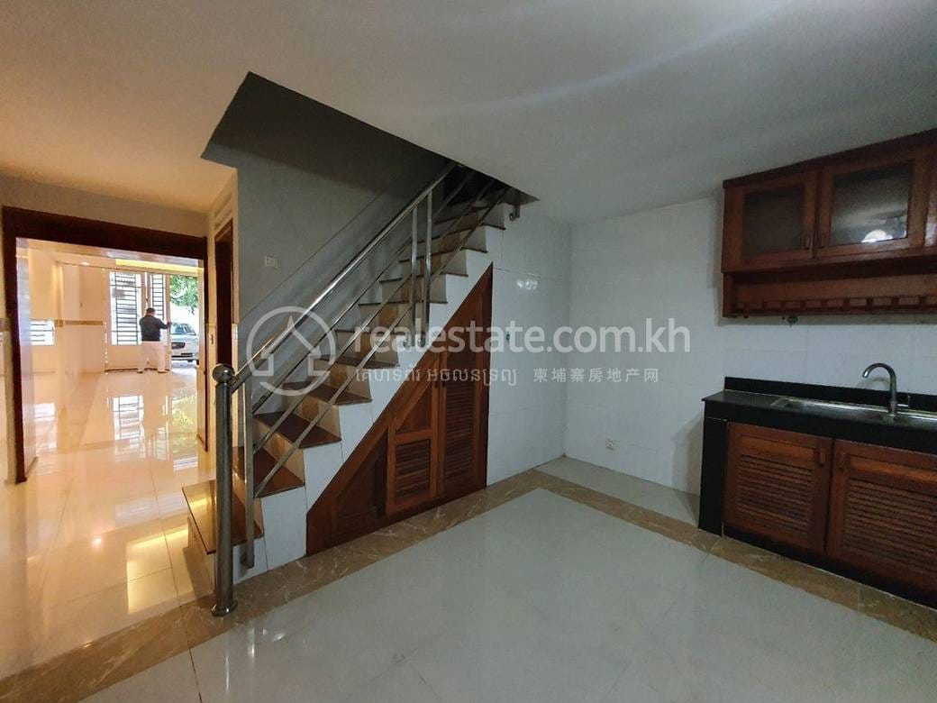 Phnom Penh Thmey House and lot For Rent in Phnom Penh Thmey