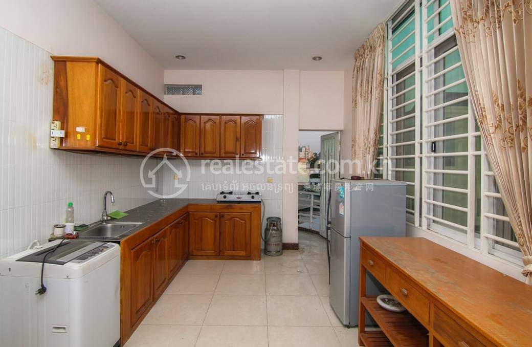 House and lot For Rent in Boeng Keng Kang $800