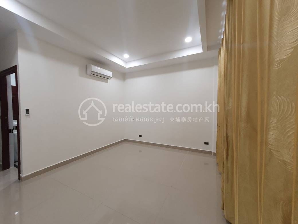 7卧室店屋出租，价格$1,300