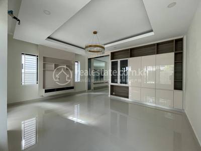 residential Twin Villa for sale ใน Nirouth รหัส 233497