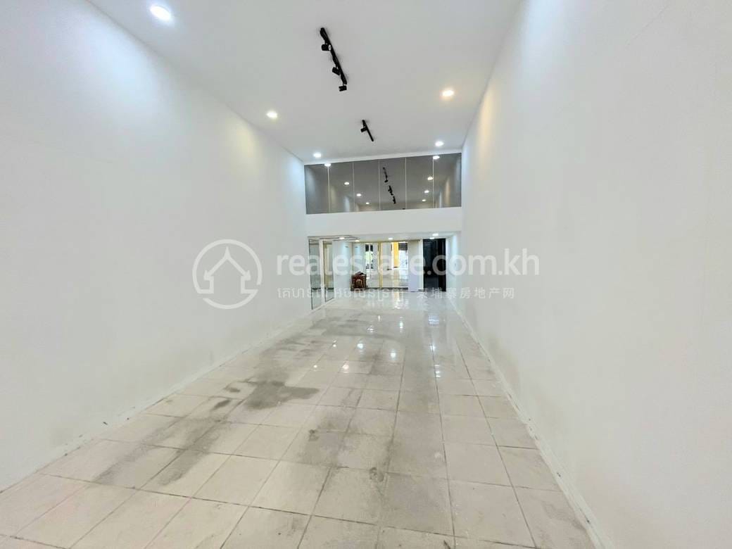 店屋出租，位于万景岗2分区（BKK2), 波哥堪, 金边