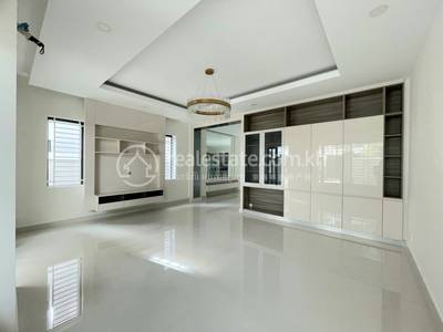 residential Twin Villa for sale ใน Nirouth รหัส 233561