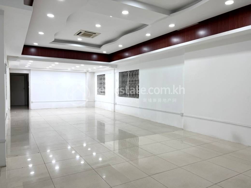 店屋出租，位于万景岗1分区（BKK1), 波哥堪, 金边
