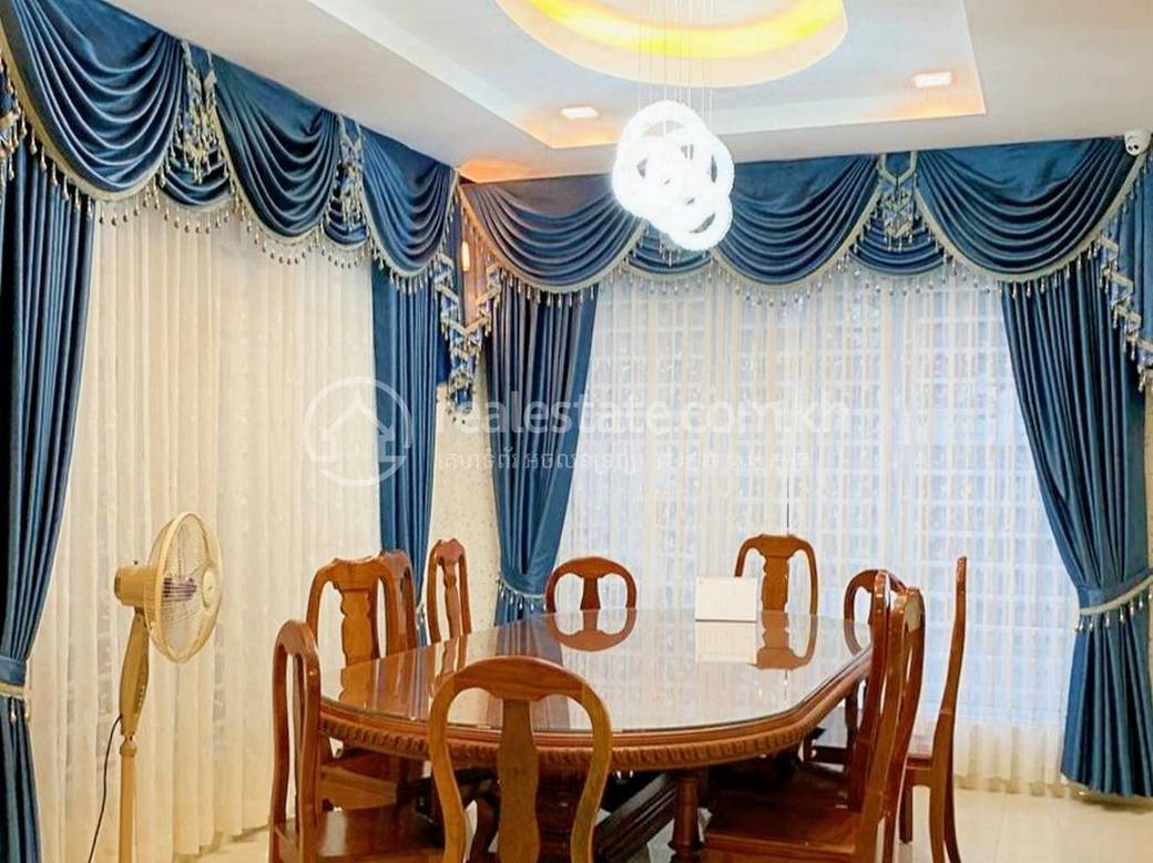 Villa For Sale in Nirouth, Chbar Ampov, Phnom Penh