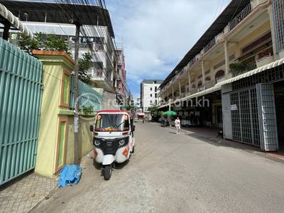 Tuek Thla, Sen Sok, Phnom Penh