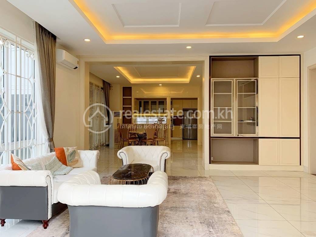 Villa For Sale & Rent à Chbar Ampov $1,100,000