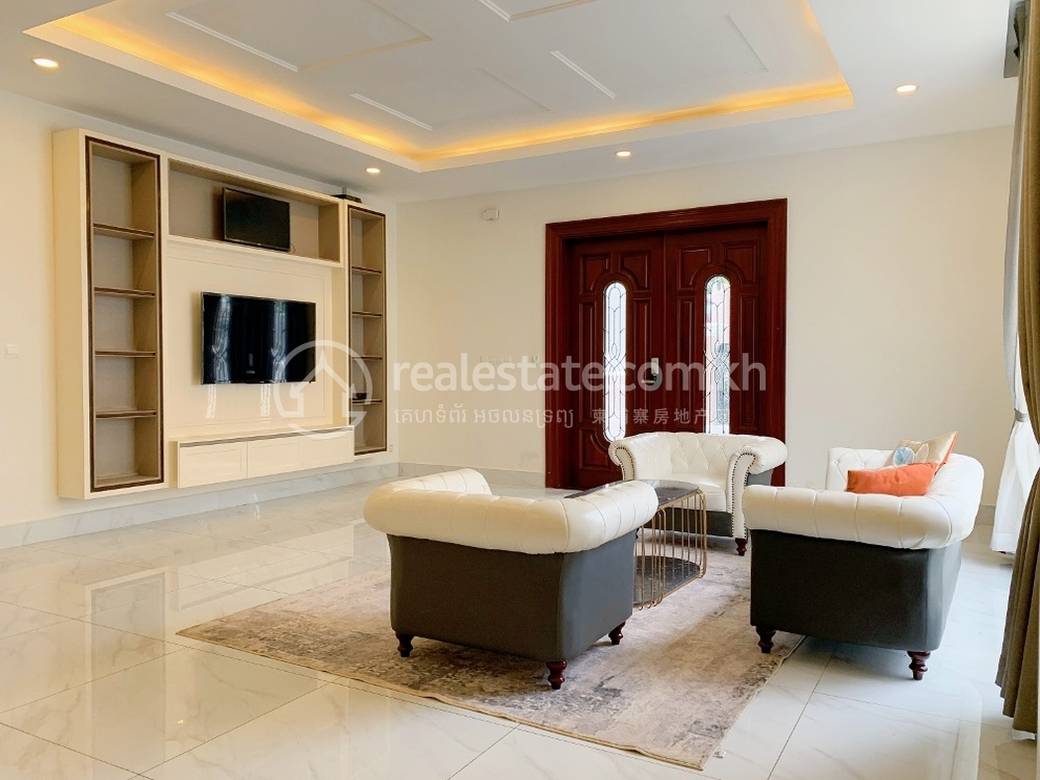 Nirouth Villa For Sale & Rent à Nirouth