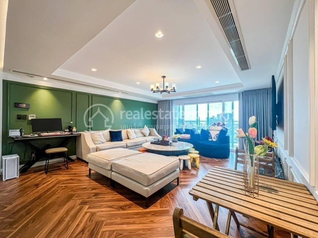 Zařízeno Condo Na prodej