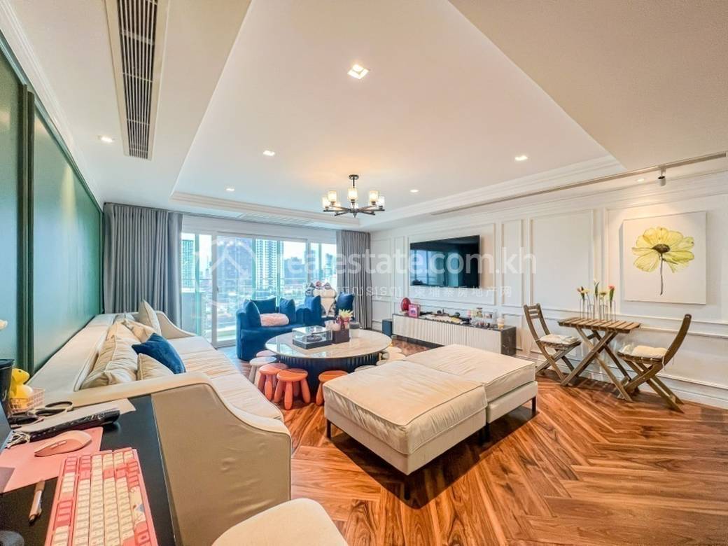 Condo Na prodej with 1 Parking Space