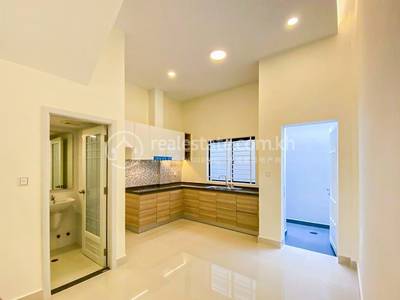 Borey Peng Huoth: The Star Platinum Eco Sunrise