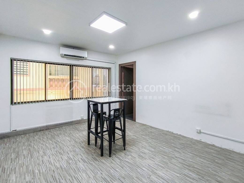 Tonle Bassac, Chamkarmon에 있는 Chamkarmon 사무물업 임대 $1,500